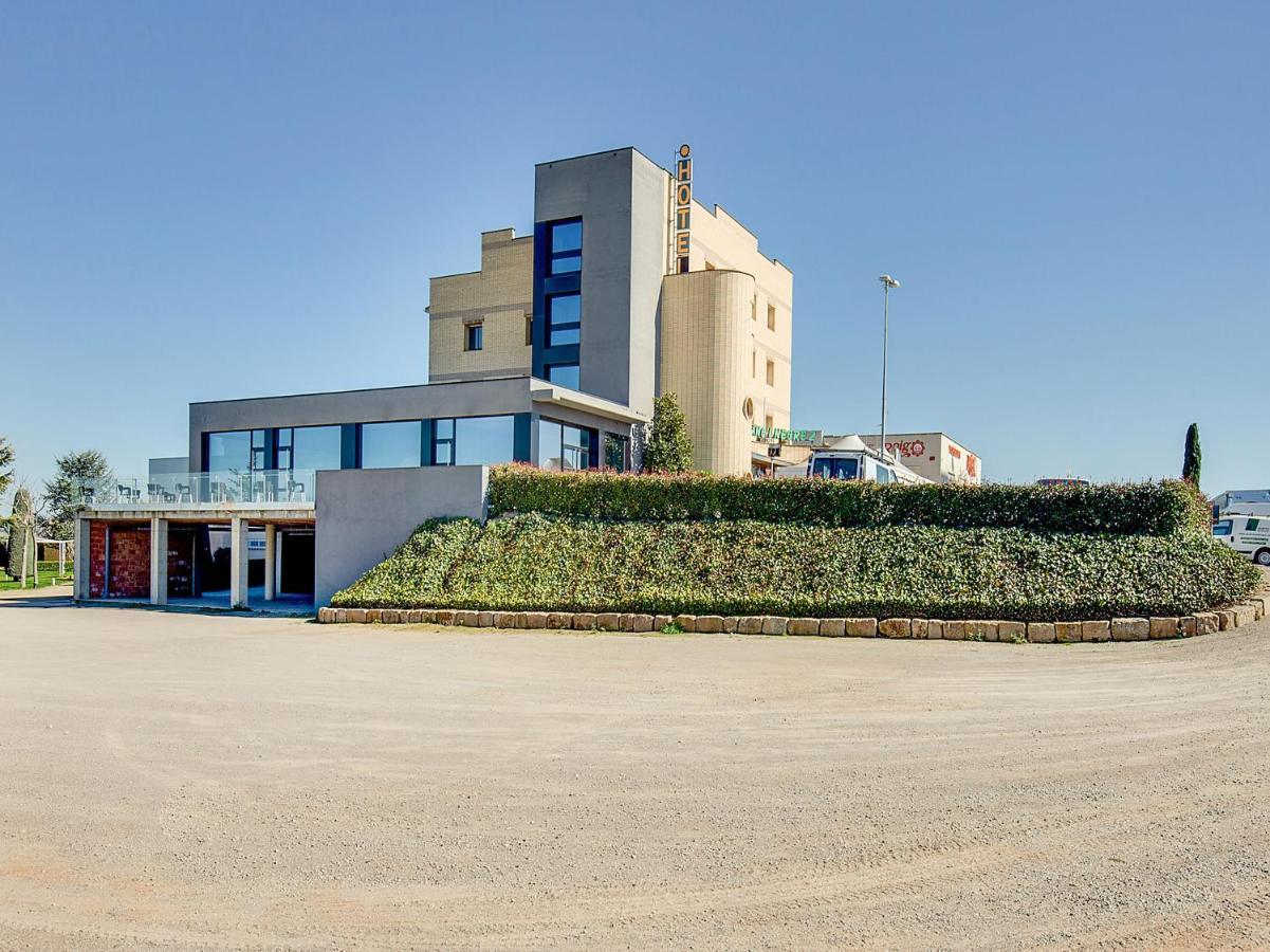Hotel Restaurante Blanc I Negre 2 Agramunt Dış mekan fotoğraf