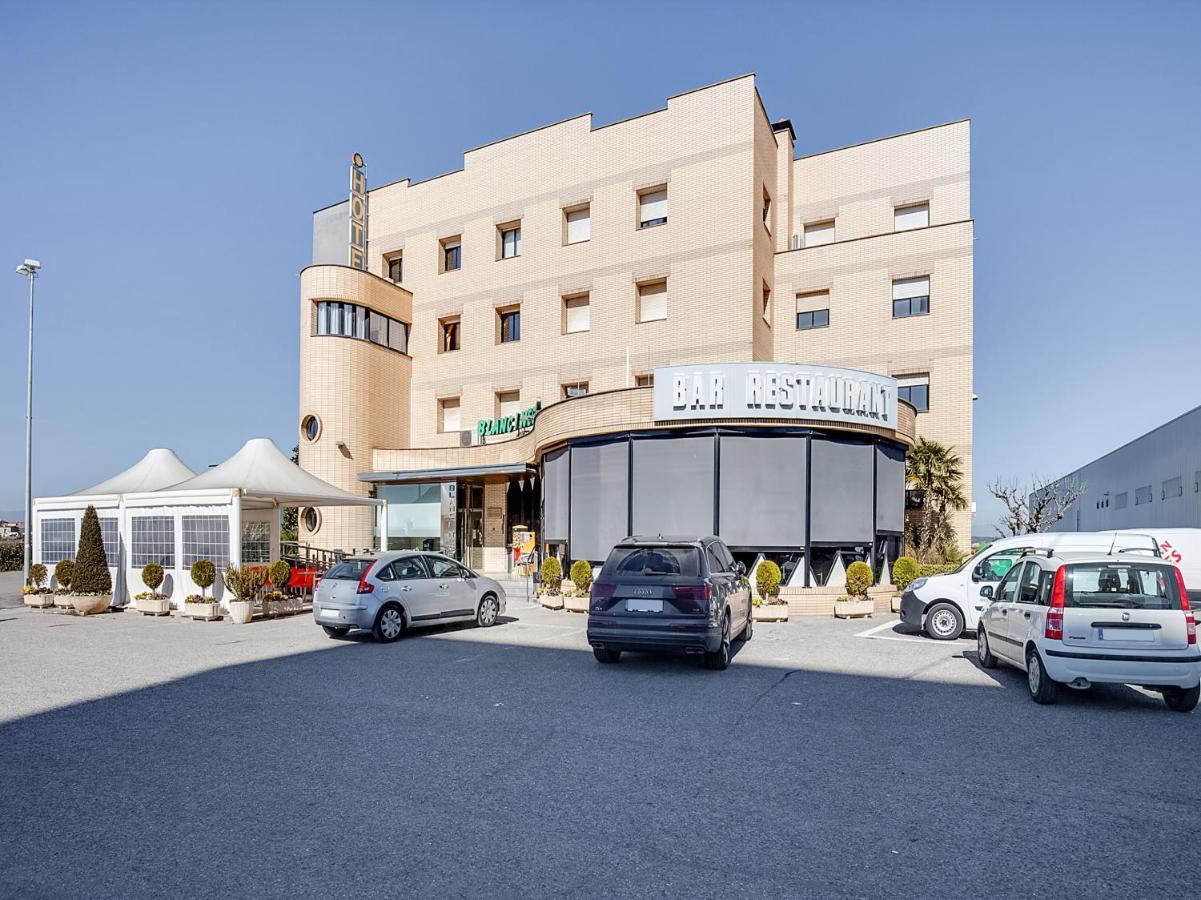 Hotel Restaurante Blanc I Negre 2 Agramunt Dış mekan fotoğraf