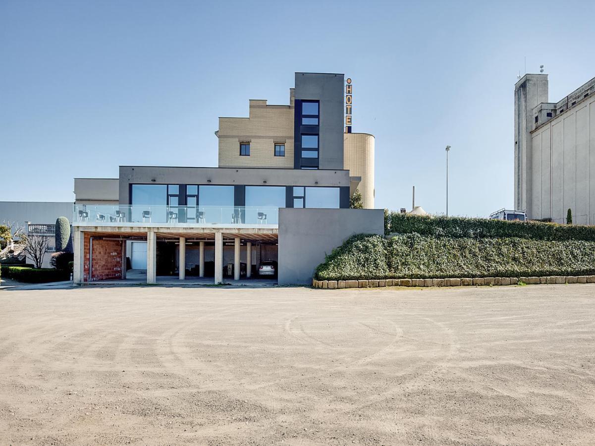 Hotel Restaurante Blanc I Negre 2 Agramunt Dış mekan fotoğraf
