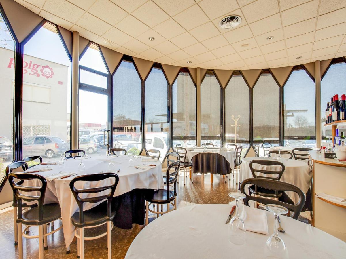 Hotel Restaurante Blanc I Negre 2 Agramunt Dış mekan fotoğraf