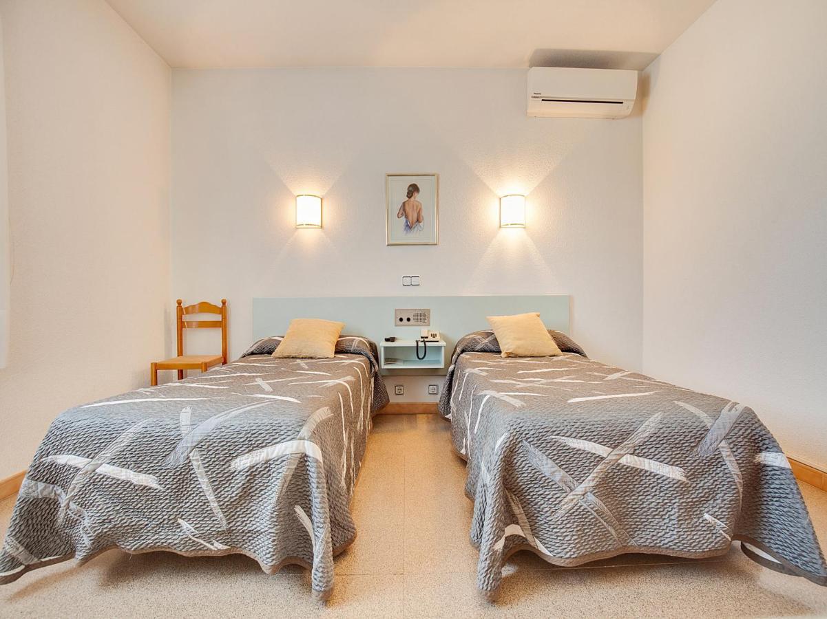 Hotel Restaurante Blanc I Negre 2 Agramunt Dış mekan fotoğraf